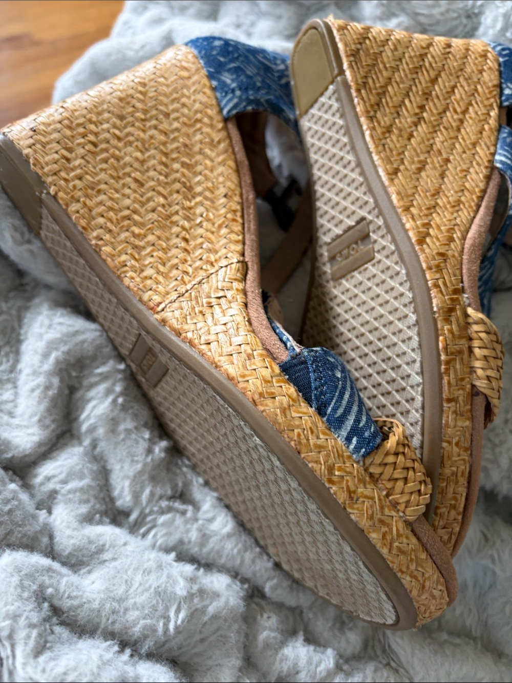 TOMS Blue Patterned Ankle-Strap Sandals with Tan Braided Front - Picture 4 of 4